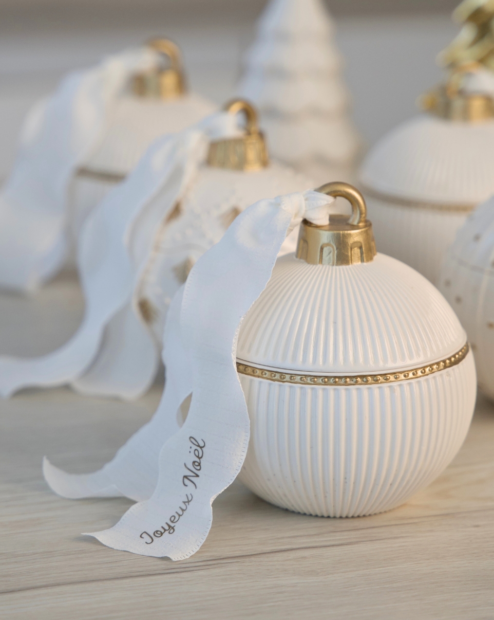 Boule de Noël Premium en Jesmonite & Cire – Image 8